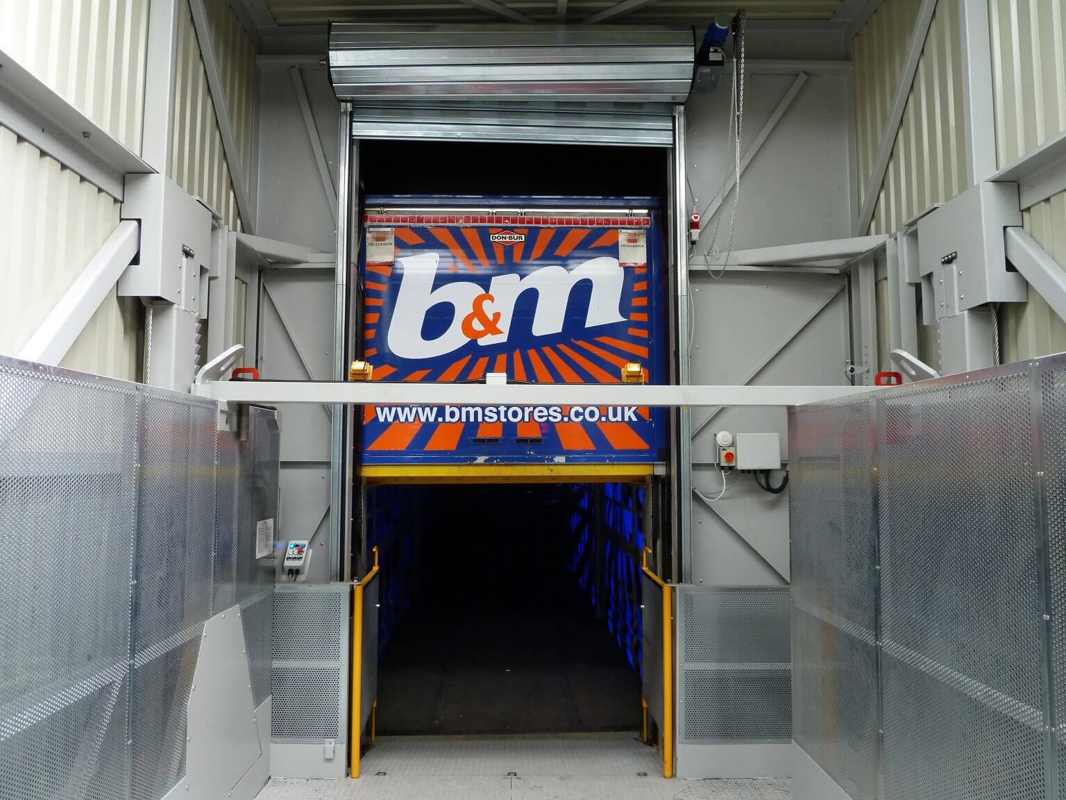 Double Deck Lifts | Double Deck Trailer Loading | Transdek MLS