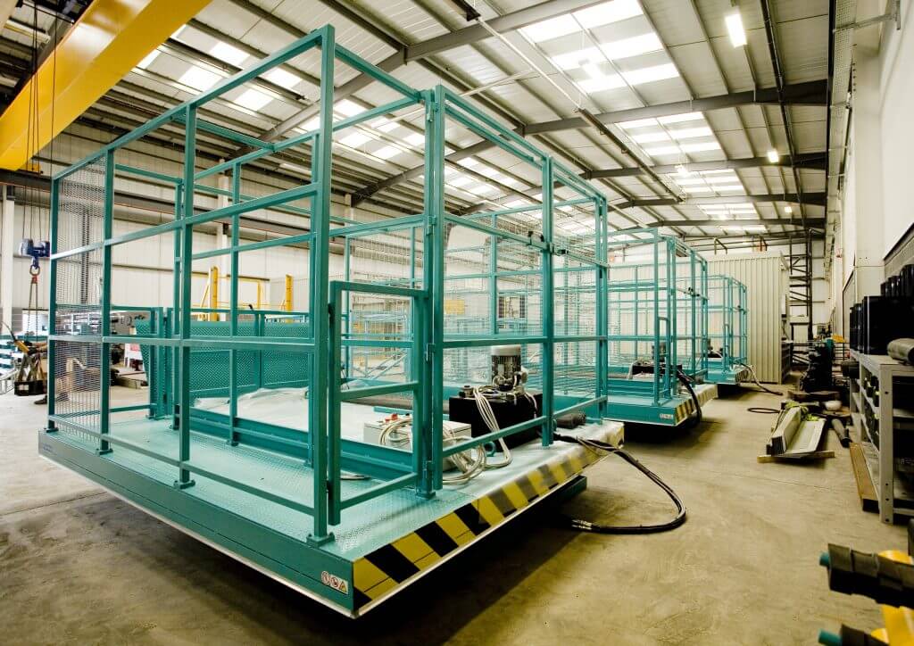 SCISSOR LIFTS MINI 3 scaled